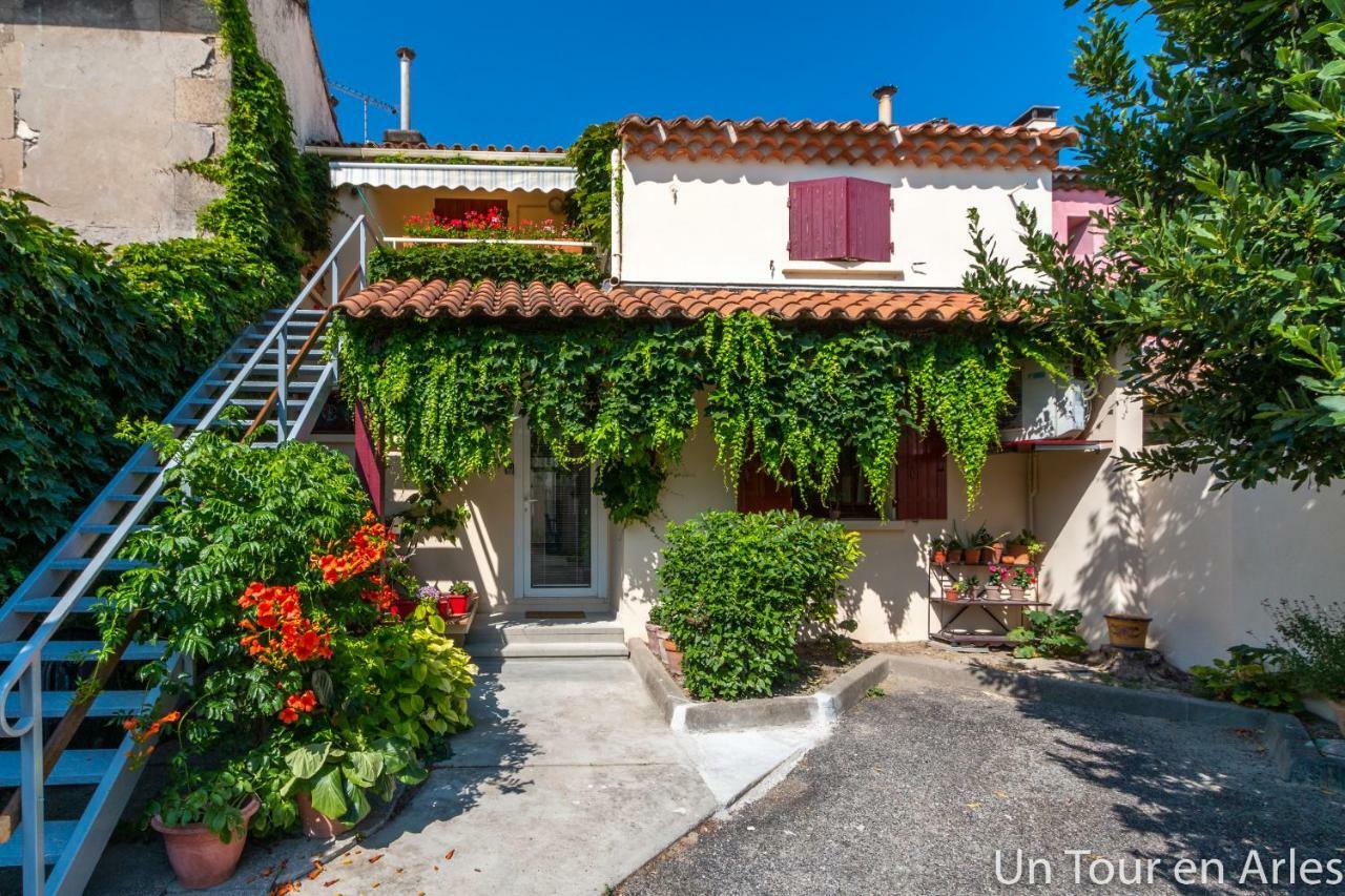 Apartament Un Tour En Arles Zewnętrze zdjęcie