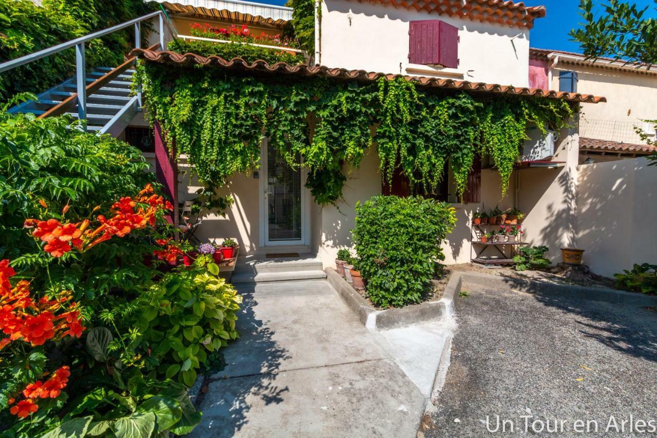 Apartament Un Tour En Arles Zewnętrze zdjęcie